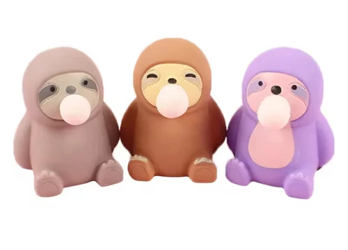 עצלן מפריח בועה בלחיצה