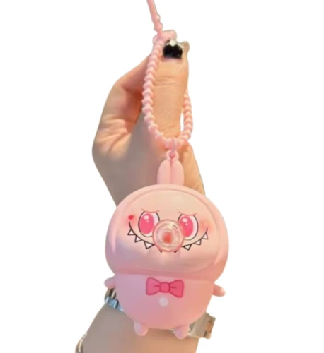 labubu מפריח בועה